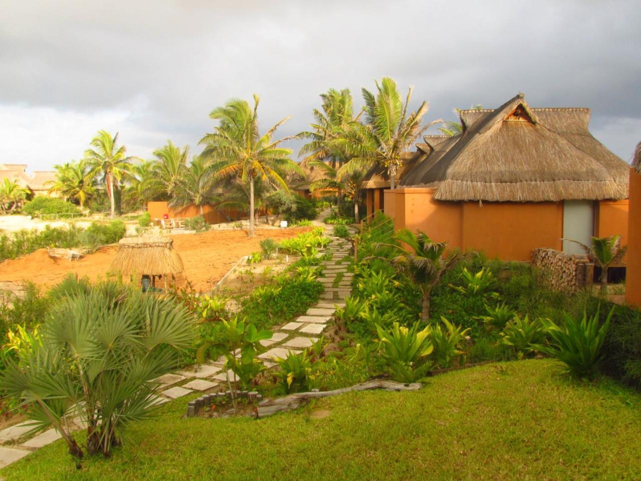 Eclectic Beach Retreat Cabo Nhamua Экстерьер фото
