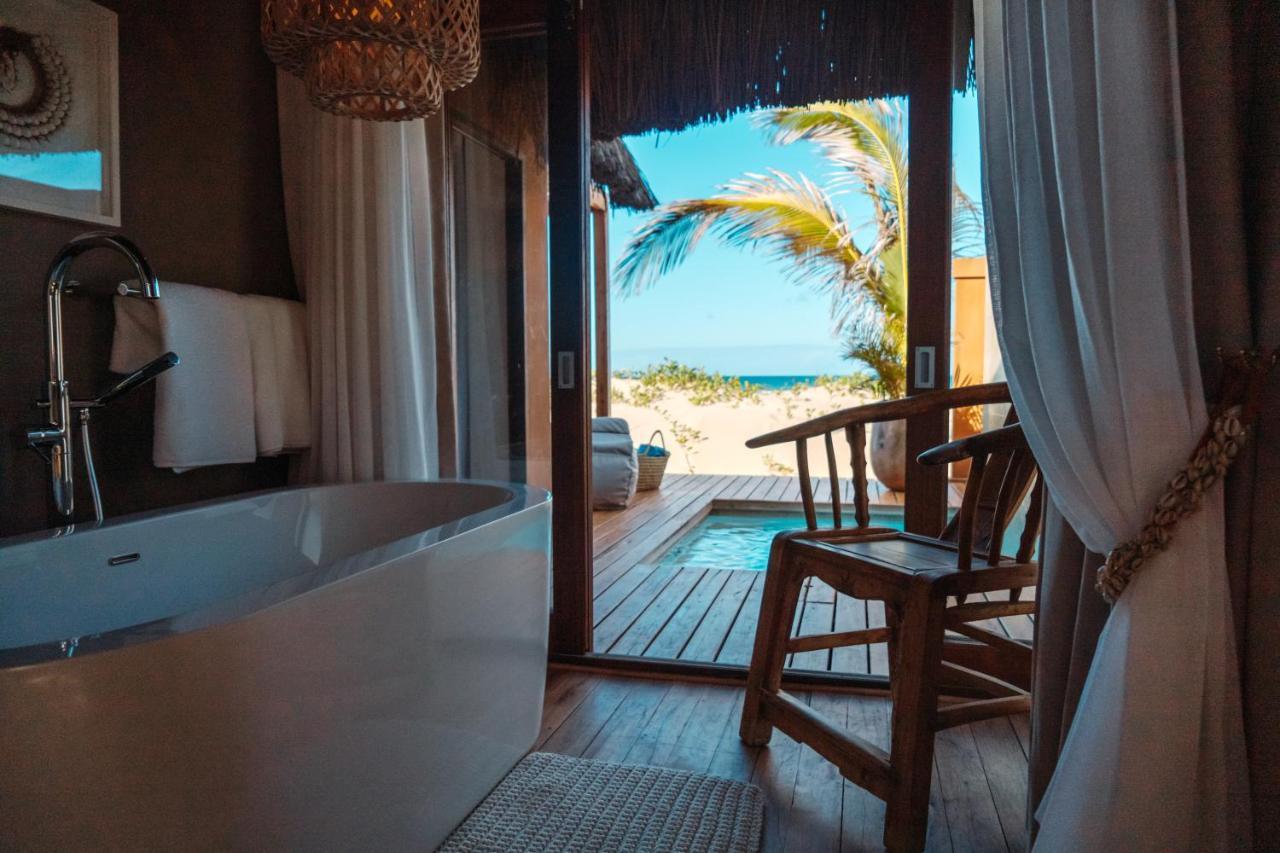 Eclectic Beach Retreat Cabo Nhamua Экстерьер фото